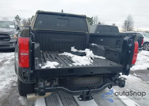 2024 Toyota Tacoma Trd Sport z USA, uszkodzony, nr VIN 3TMKB5FN4RM020605